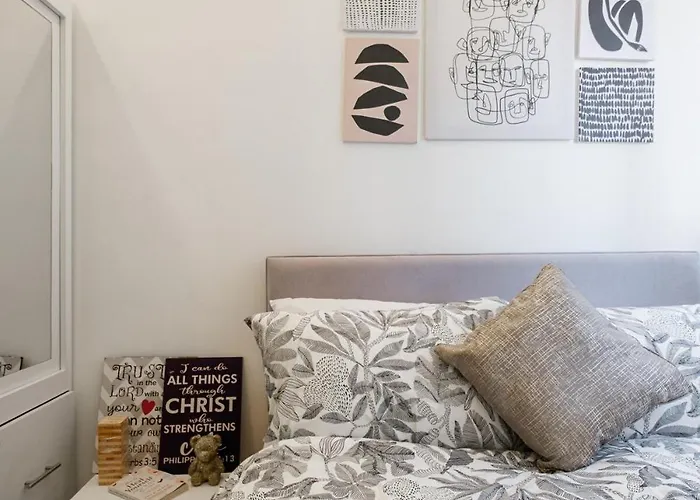 Warm Scandi 1br - View - Fame Res Mandaluyong Apartamento